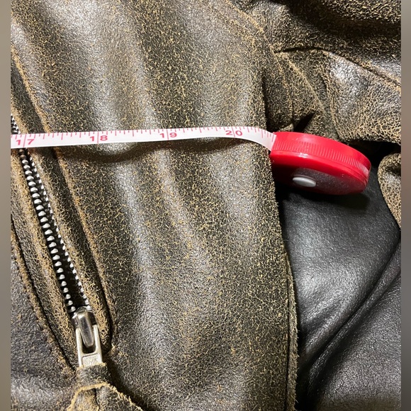 Unisex, distressed, brown leather jacket. Minimal wear. - Picture 7 of 8